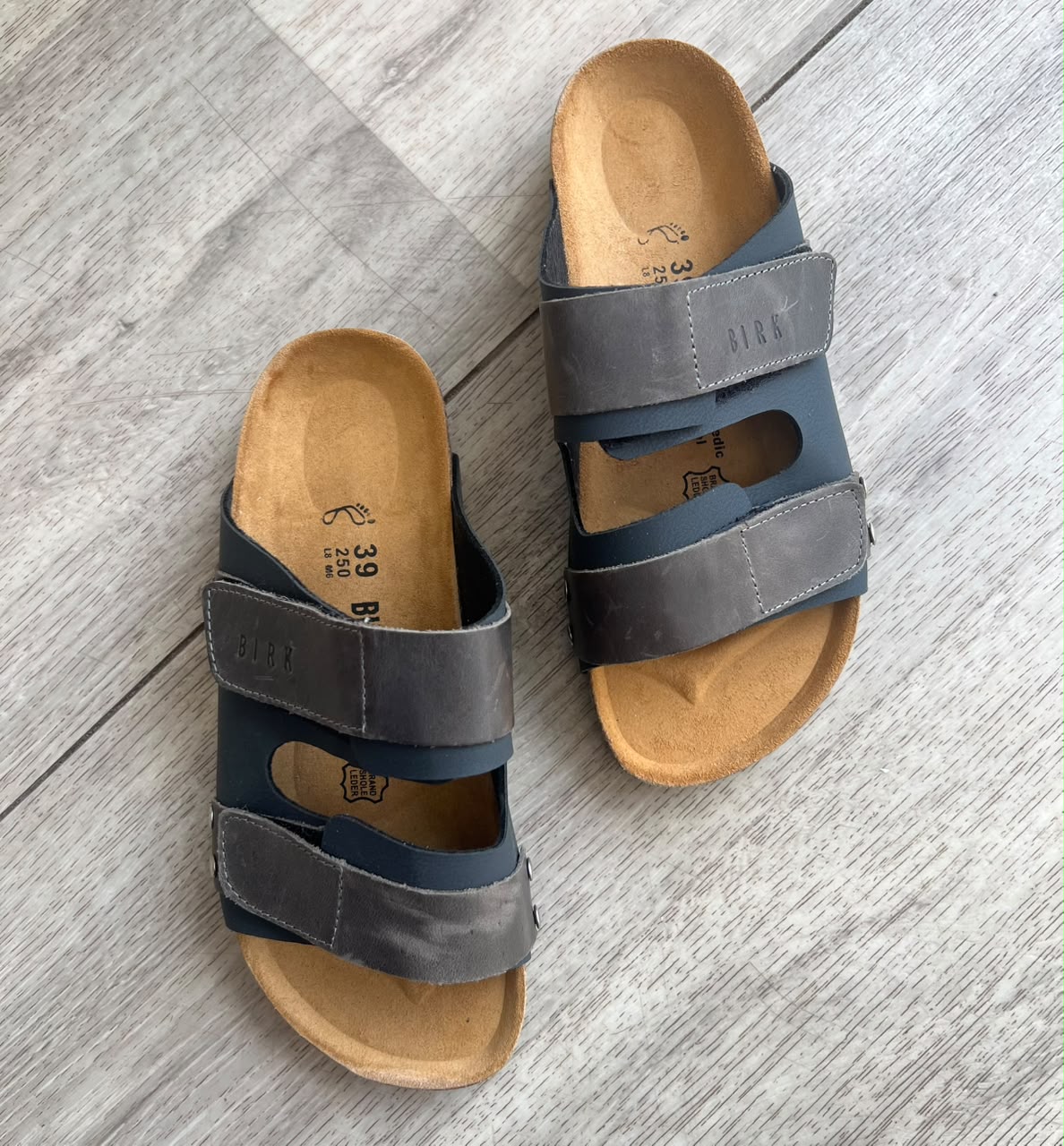 UJI NUBUCK GRIS