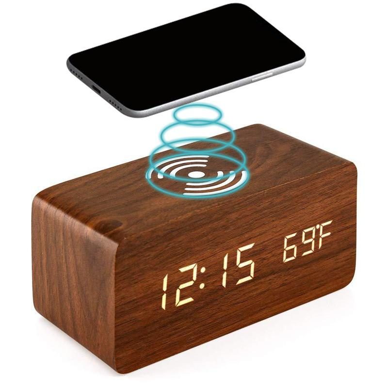 Réveil numérique de bureau en bois avec socle de charge sans fil Qi
